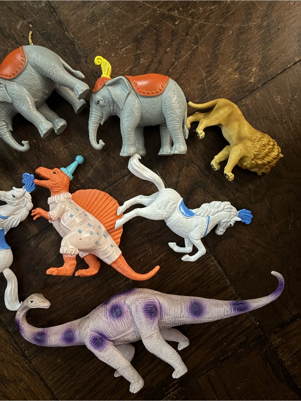 Vintage Circus Animal Figure Lot Elephants Horses Lion Dinosaurs Toys - Picture 5 of 6